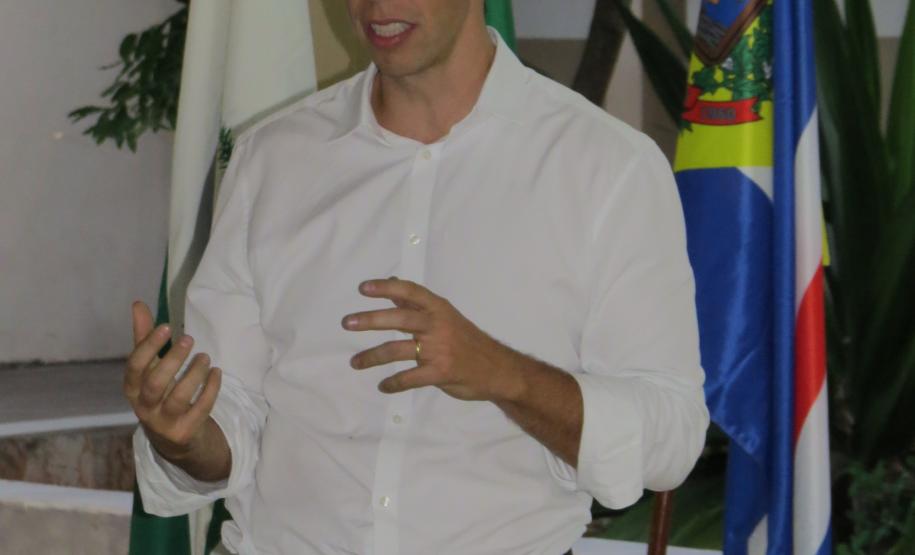 Secretário da Educação do Paraná Visita o NRE Umuarama