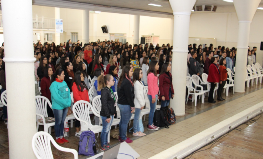 II ENCONTRO DOS ALUNOS DO CURSO DE FORMAÇÃO DE DOCENTES DO NRE DE
UMUARAMA